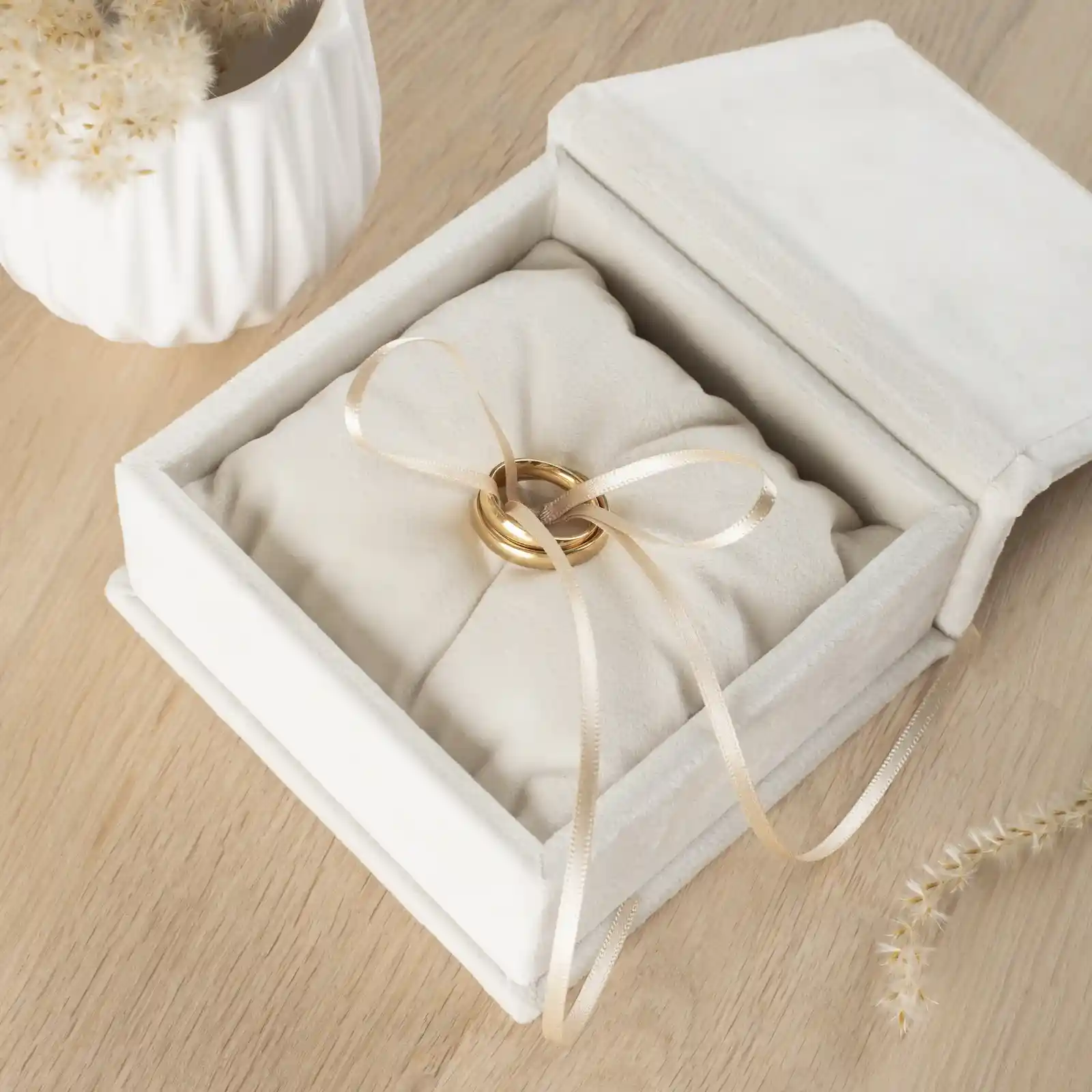 Velvet Ring Bearer Box - Image 5