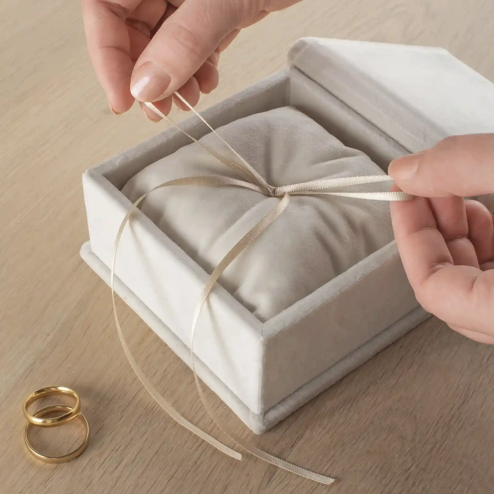 Velvet Ring Bearer Box