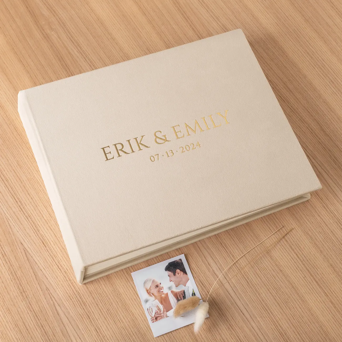 Velvet Wedding Guest Book - Image 3