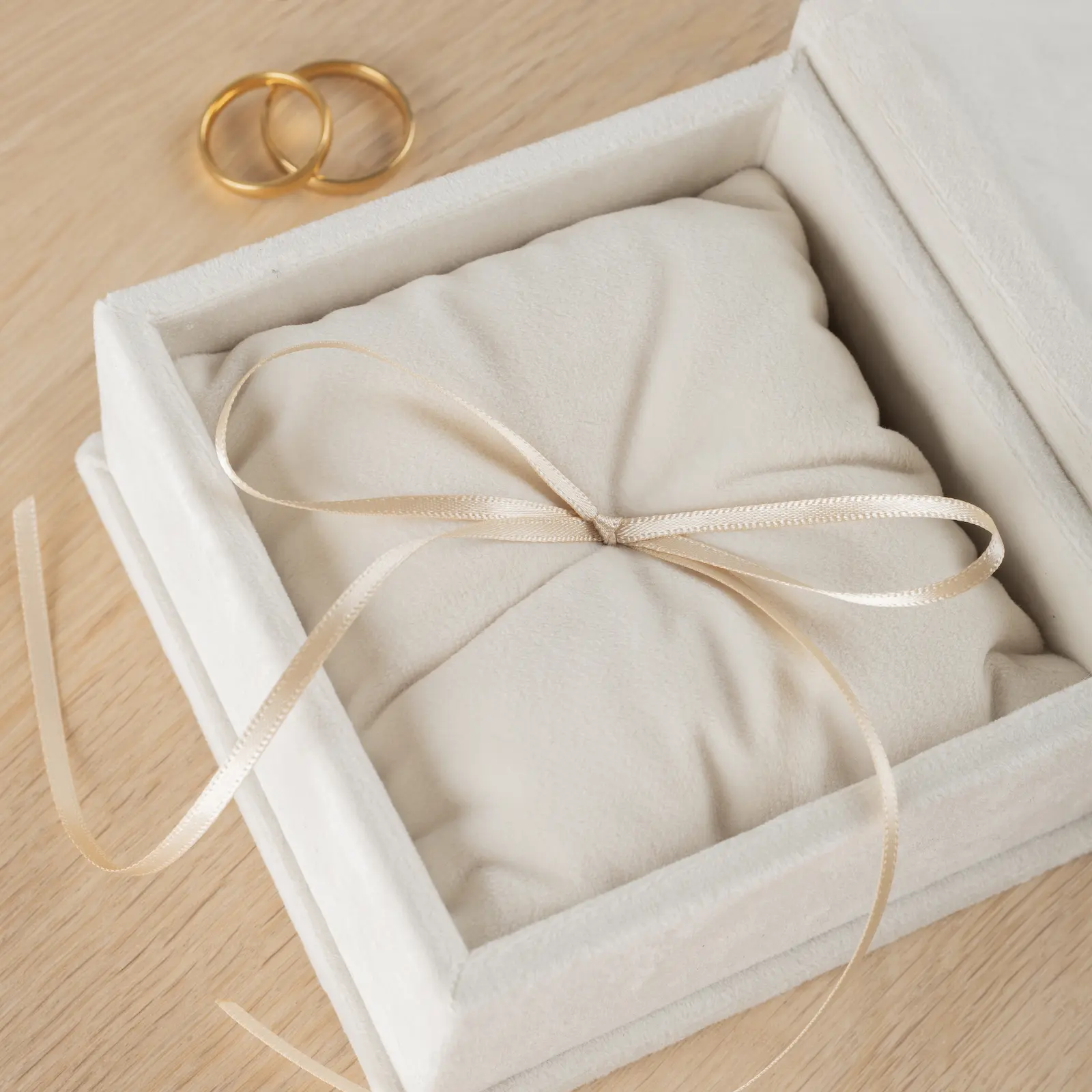 Velvet Ring Bearer Box - Image 3