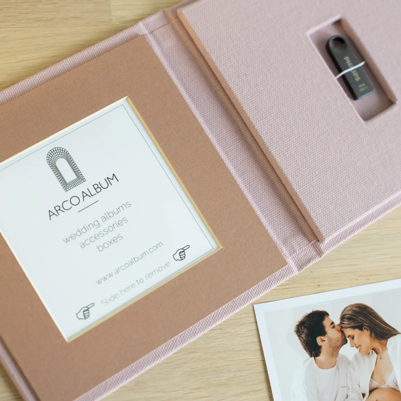 Linen USB Box - Image 7
