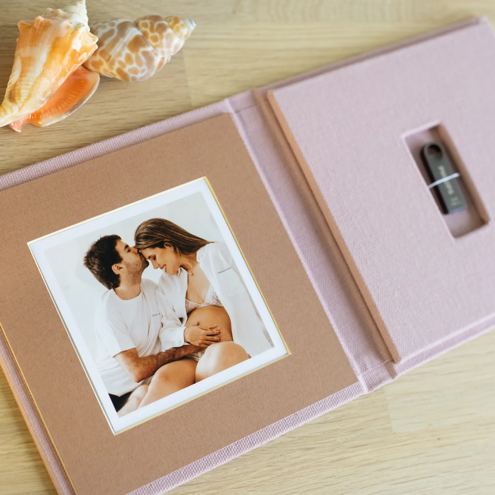 Linen USB Box - Image 2