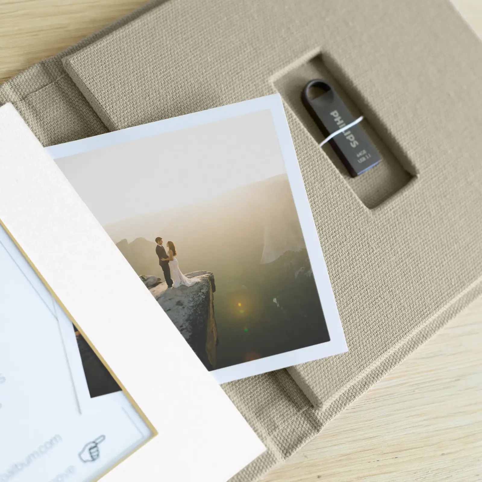 Linen USB Box - Image 5