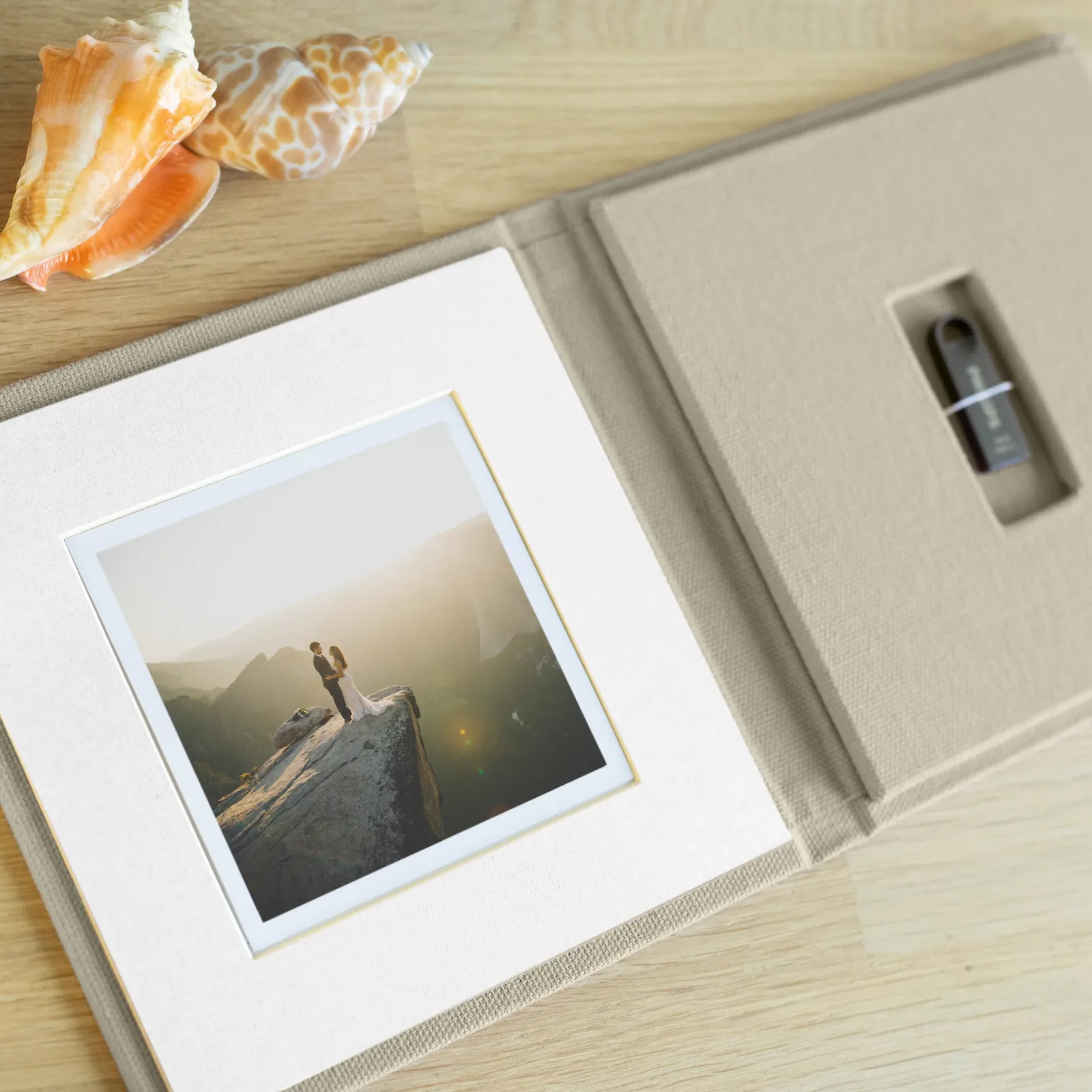 Linen USB Box - Image 2
