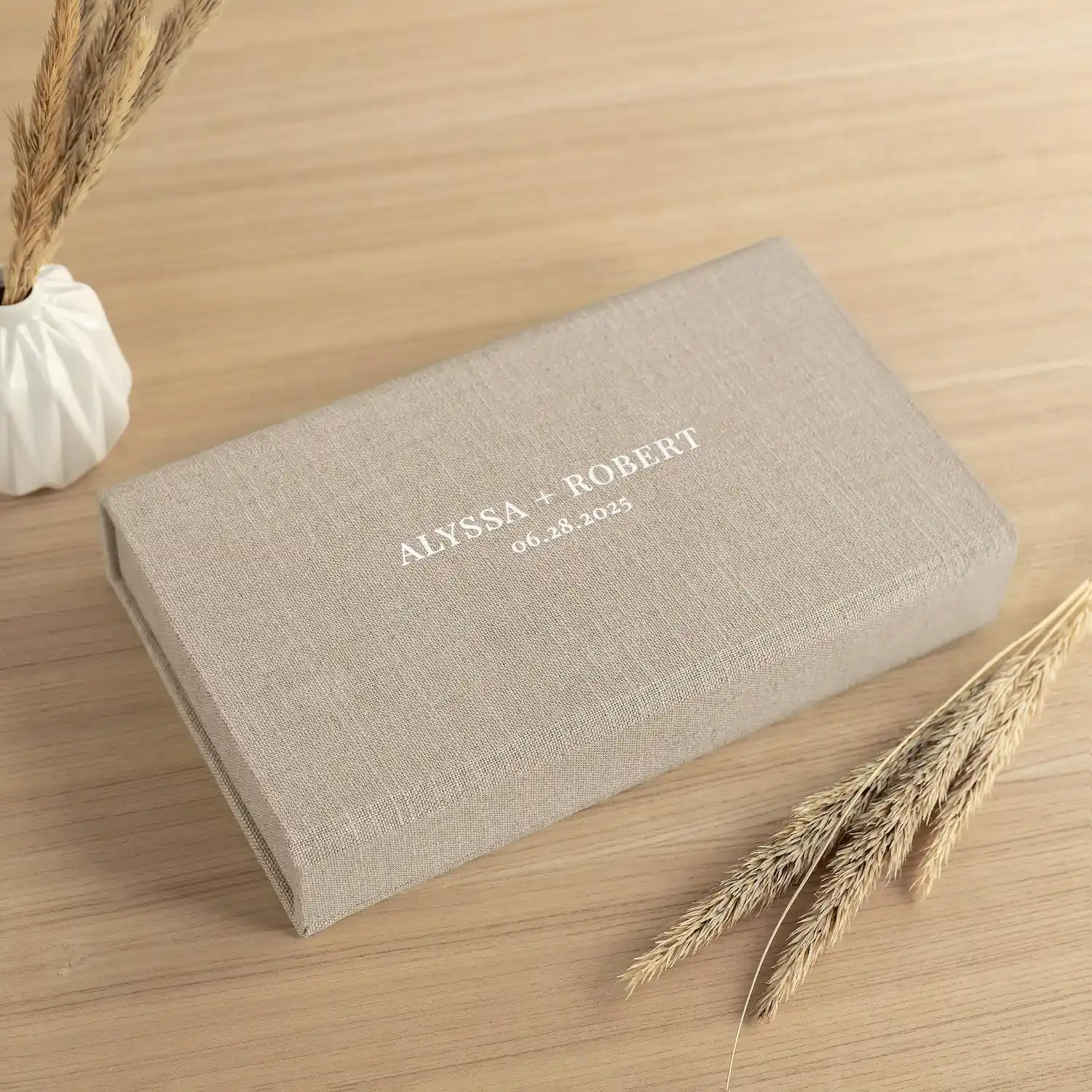 Linen Photo Box with USB Slot, Magnet closure - Image 2