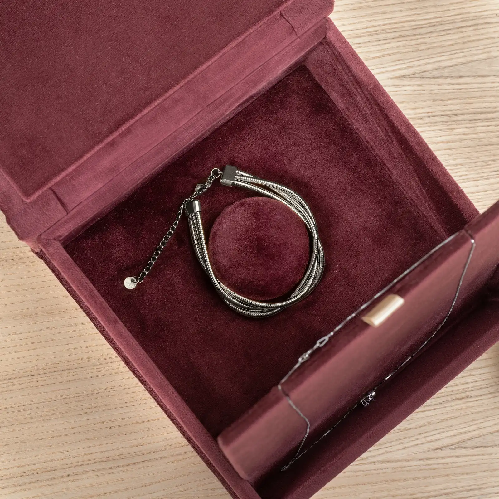 Velvet Necklace & Bracelet Gift Box - Image 5